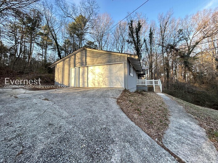 Building Photo - 4365 Stonewall Tell Rd