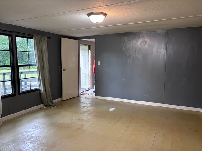 Building Photo - 1562 Whitt Hunt Rd