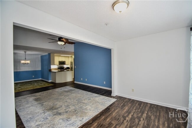 Building Photo - 5301 Walden Park Dr