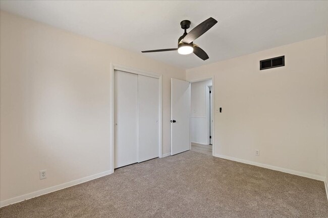 Building Photo - 3 Bedroom Rental in Milan