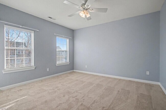 Building Photo - 3820 Stumpy Lake Ln