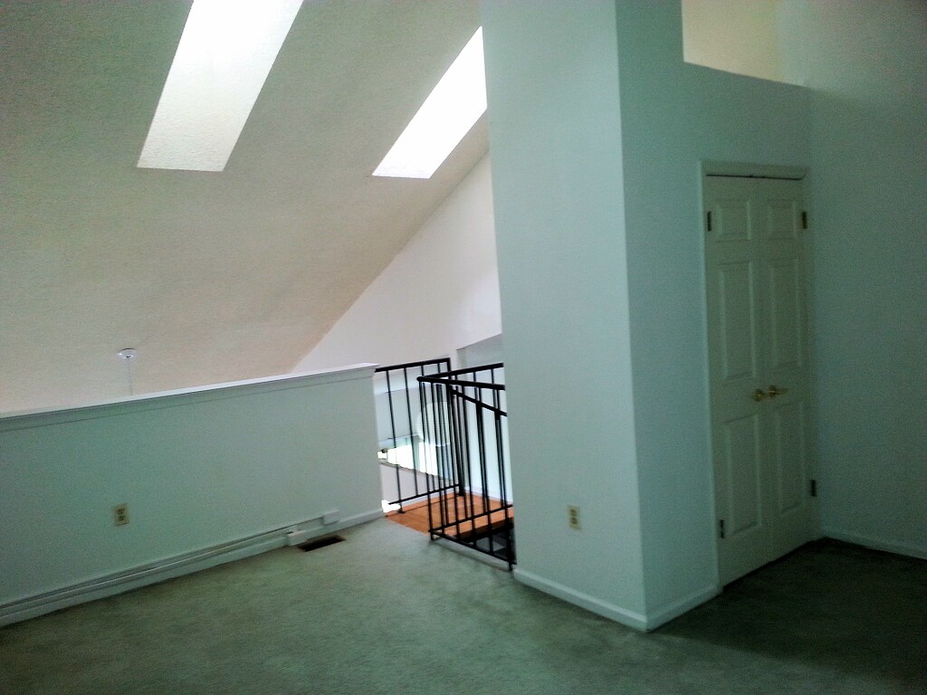 Building Photo - 707 Eagles Chase Dr