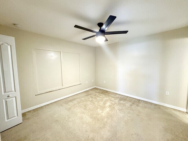 Building Photo - 5406 Fieldstone Dr