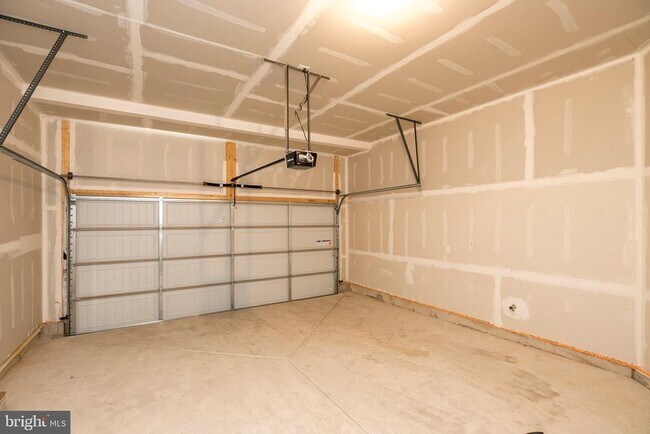 Building Photo - 9 Nicklaus Dr