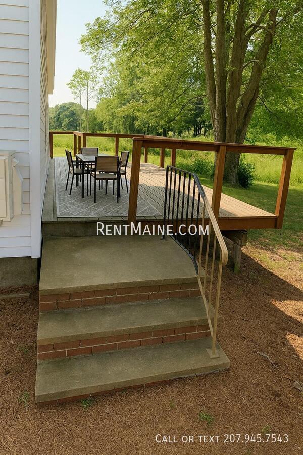 Building Photo - 1015 May St