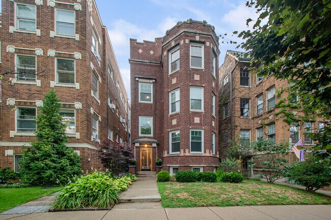 Primary Photo - 610 Michigan Ave