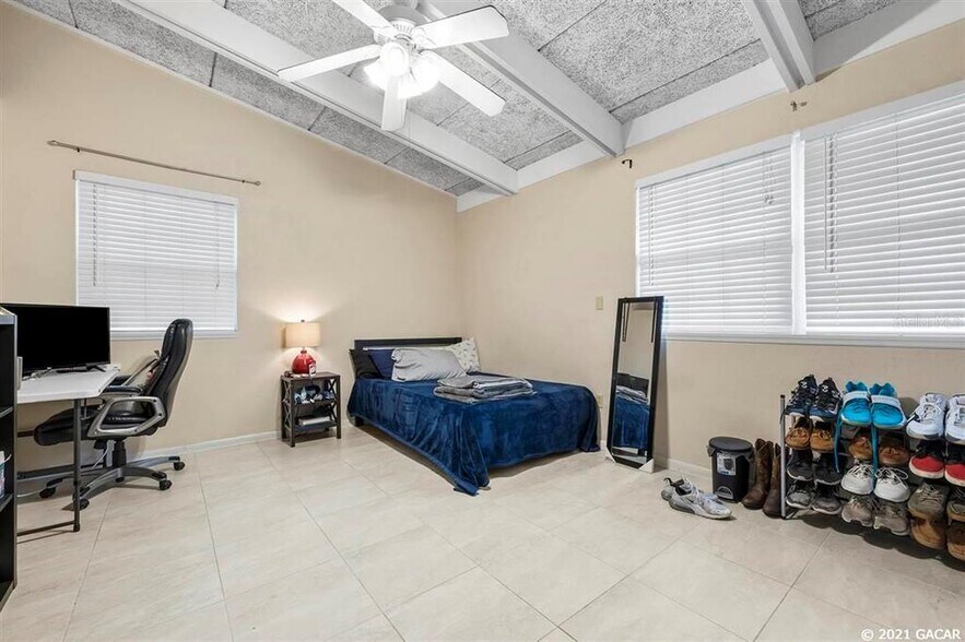 Building Photo - 3028 NW 2nd Ave