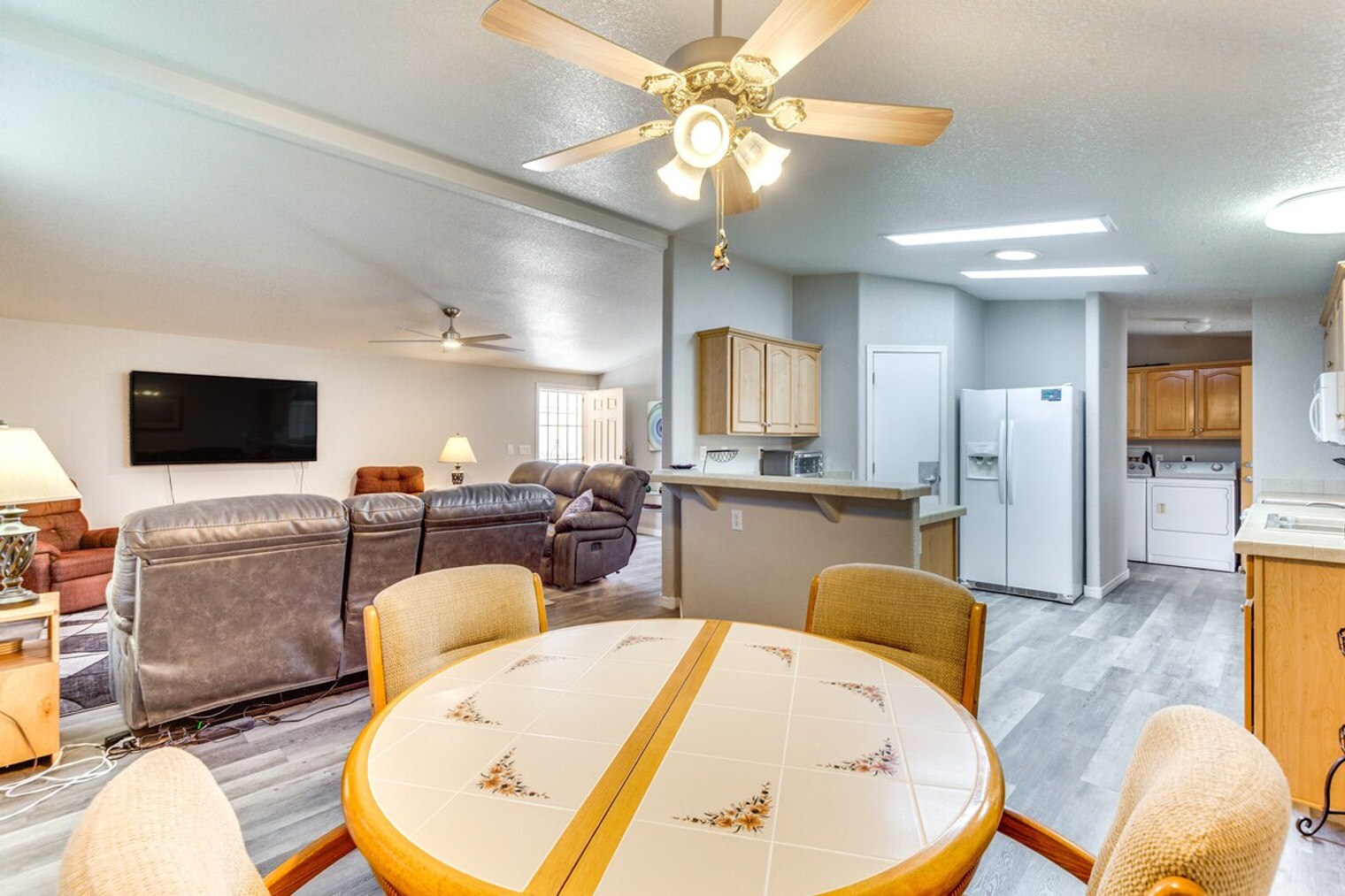 Building Photo - 10650 S Avenida Compadres