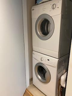 Building Photo - 1001 Queen St