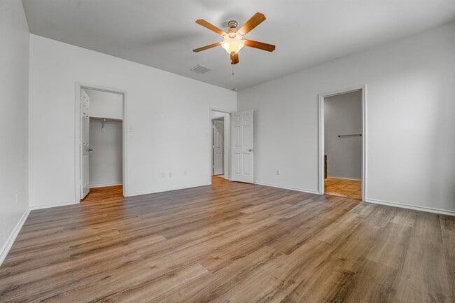 Building Photo - 18616 Star Gazer Way