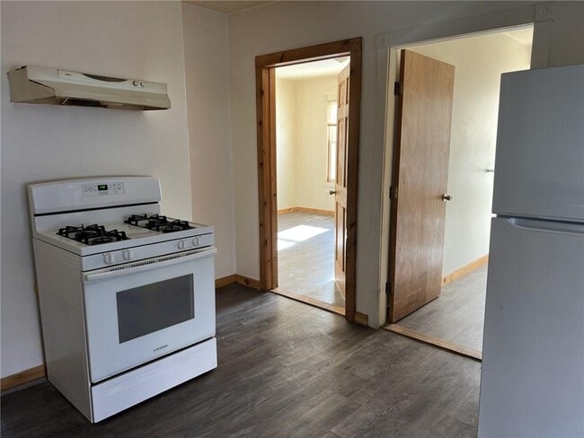 Building Photo - 47 Chester St