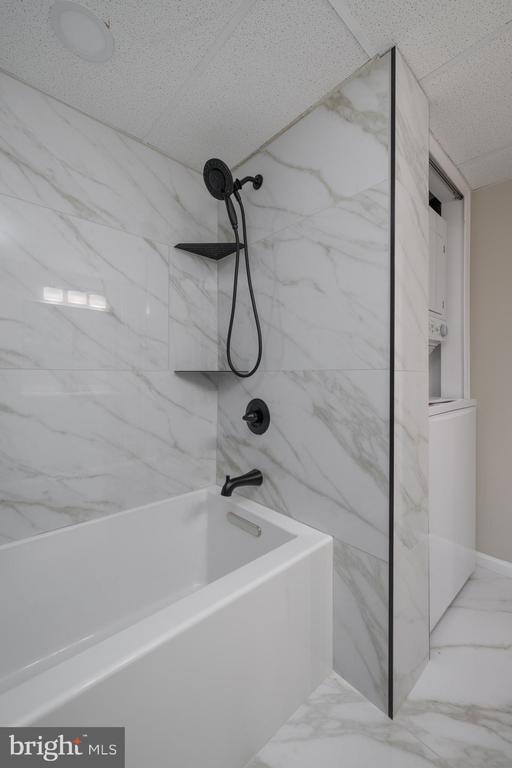 Building Photo - 25 S Church Rd