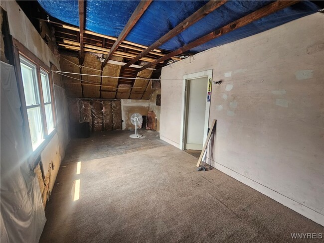 Building Photo - 293 Potters Rd