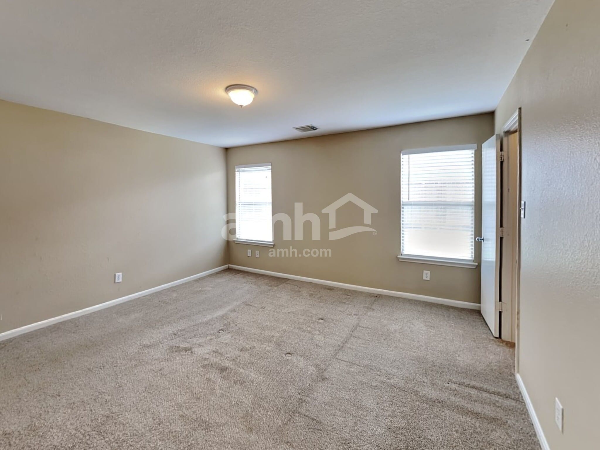 Building Photo - 4818 Bentonite Blvd