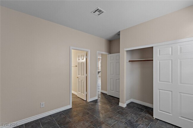 Building Photo - 1419 Clipperton Ave