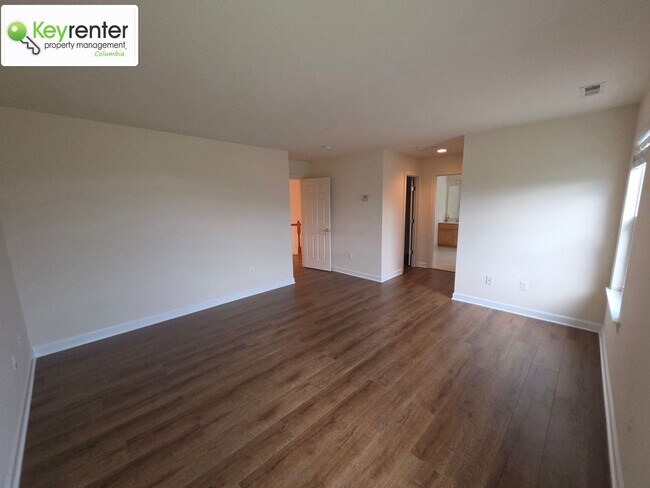 Building Photo - Beautiful 4-Bedroom Home in New Market – Hardwood Floors, Modern Kitchen, 2-Car Garage & Yard Car...