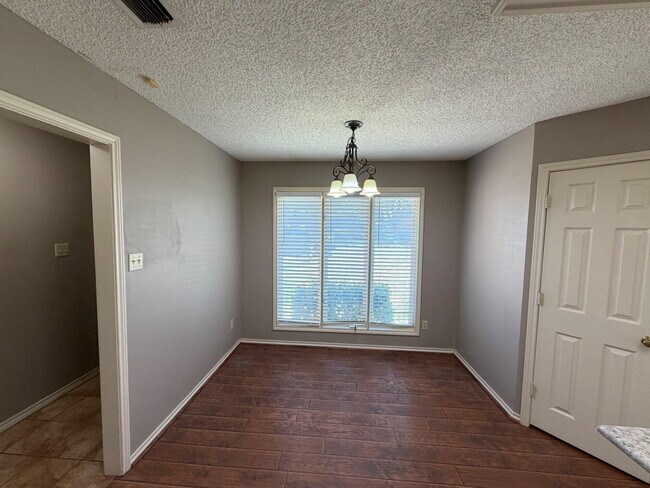 Building Photo - 5106 1st Pl