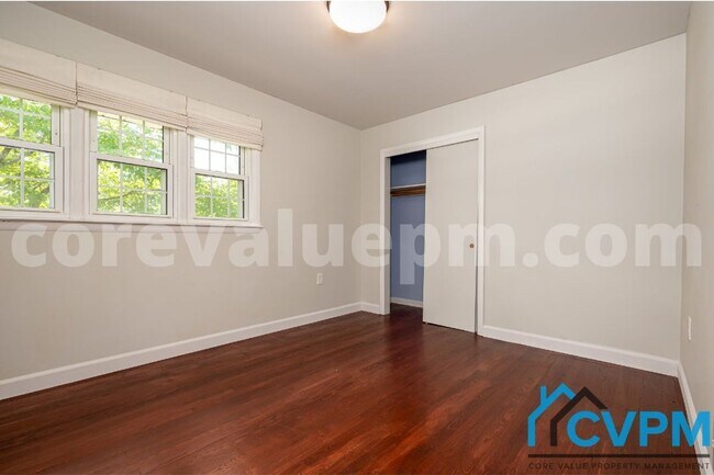 Building Photo - 600 Sandy Hill Rd