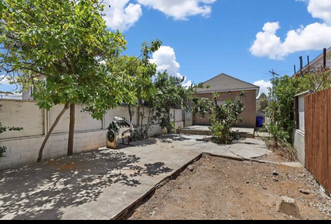 Building Photo - 35 19th St