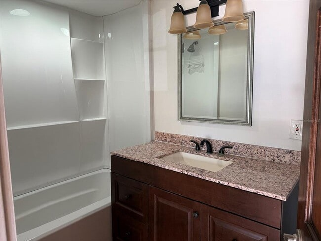 Building Photo - 3813 W De Leon St