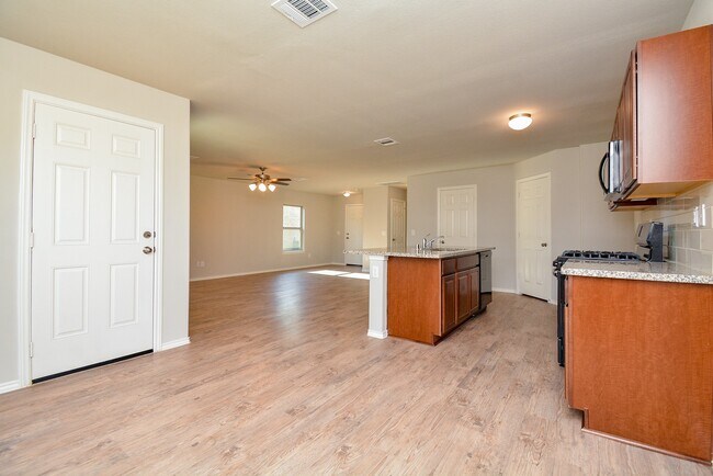 Building Photo - 23410 Briarstone Hbr Trl