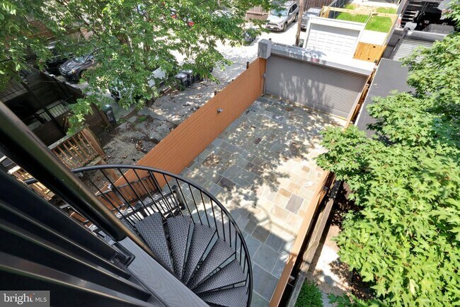 Building Photo - 1329 Irving St NW