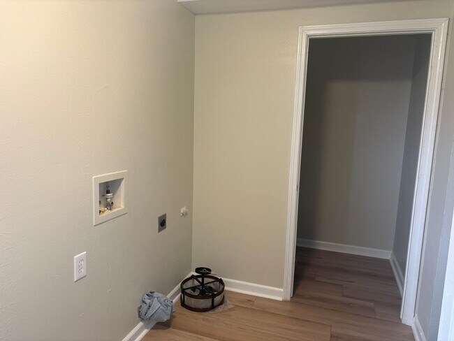 Building Photo - Great Apartment in Shreveport