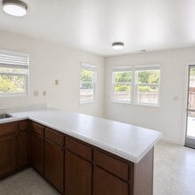 Building Photo - 3 bed/1.5 bath townhouse in Cotati