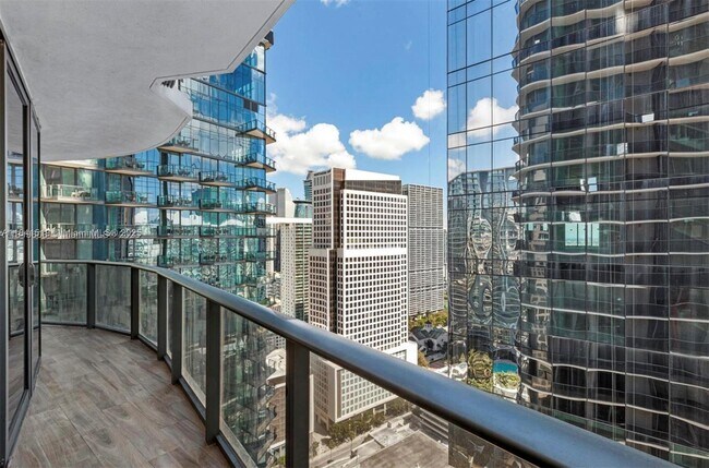 Building Photo - 801 S Miami Ave