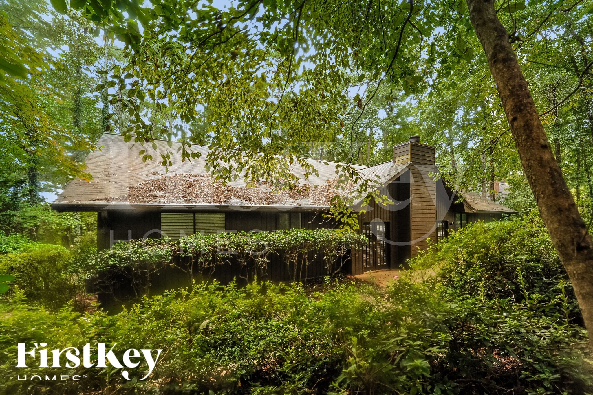 Building Photo - 1829 E Gate Dr