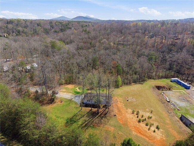 Building Photo - 5320 Long Branch Rd