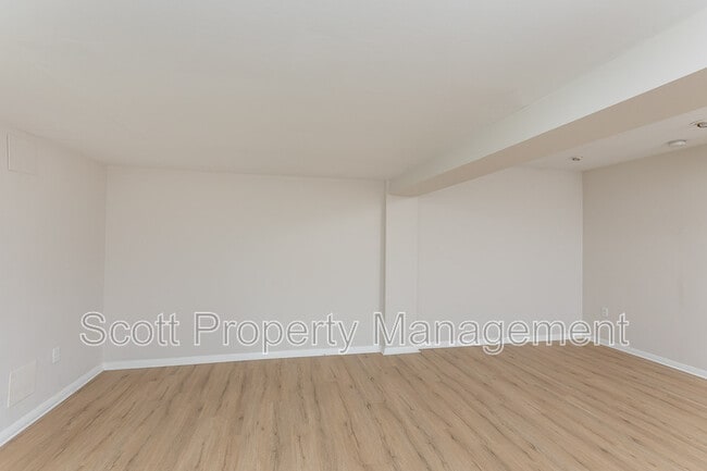 Building Photo - 113 Bourbon Ct