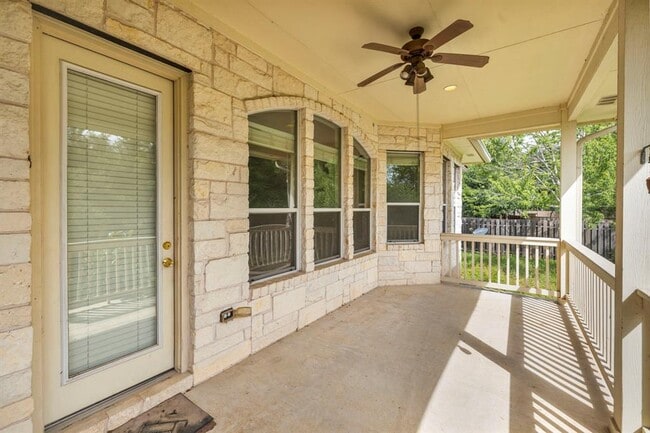Building Photo - 15220 Interlachen Dr