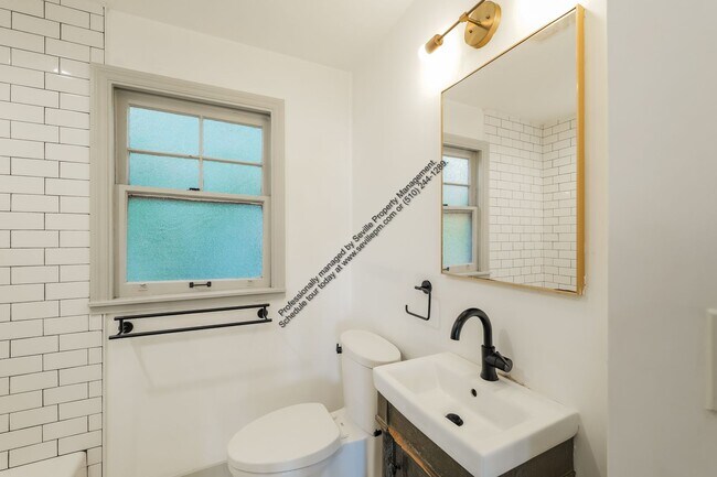 Building Photo - 31 Excelsior Ct