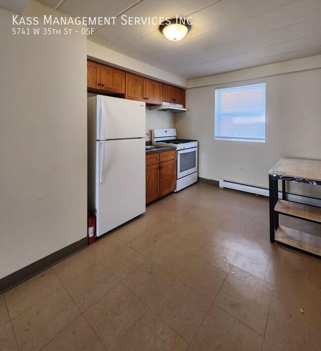 Building Photo - 5741 W 35th St