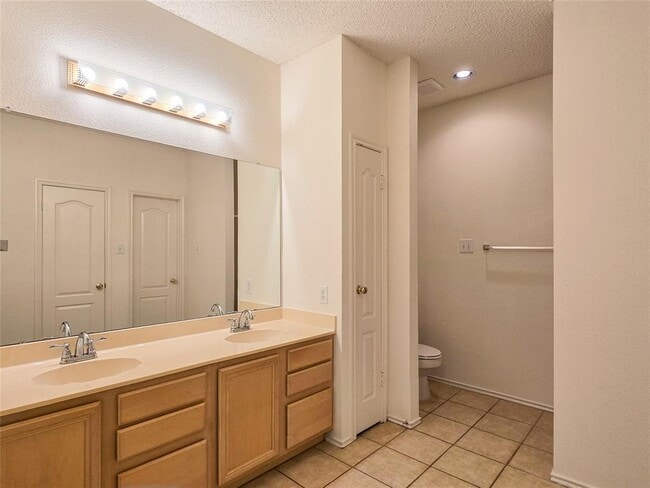 Building Photo - 8321 Cambria Dr