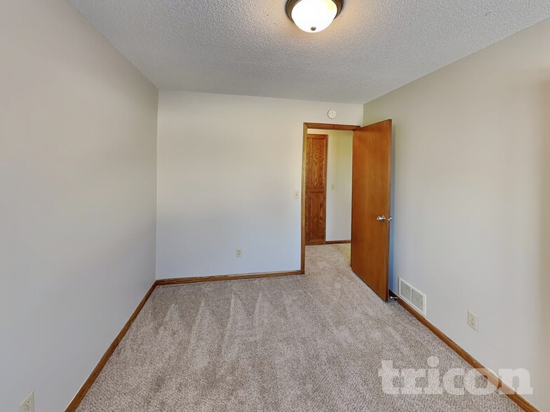 Building Photo - 8009 Delano Way