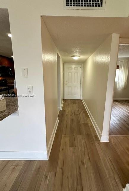 Building Photo - 10000 NW 80th Ct