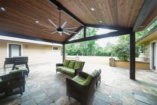 Building Photo - 143 Linnwood Dr