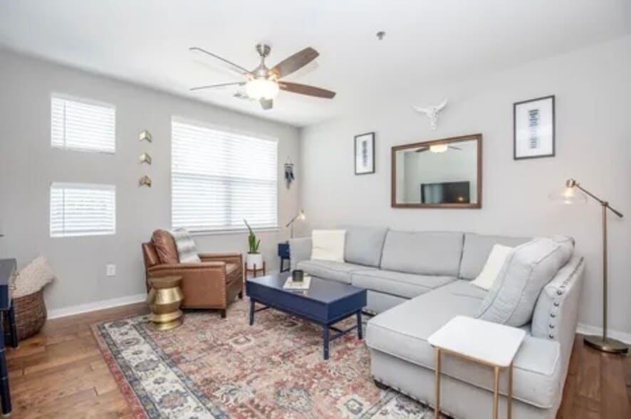 Building Photo - 1118 Litton Ave