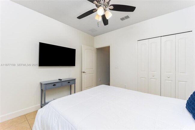 Building Photo - 3158 SW Centamino St