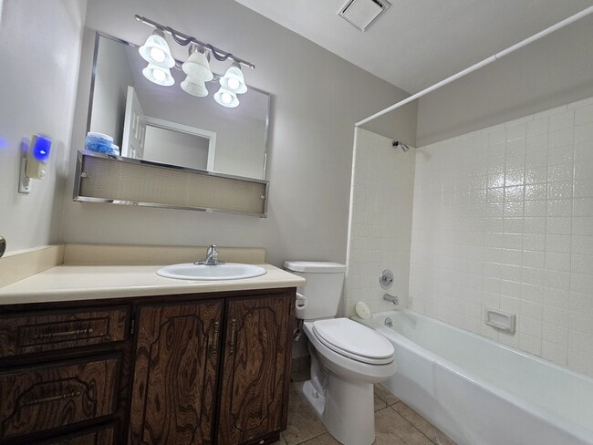 Building Photo - 7105 S 2530 W