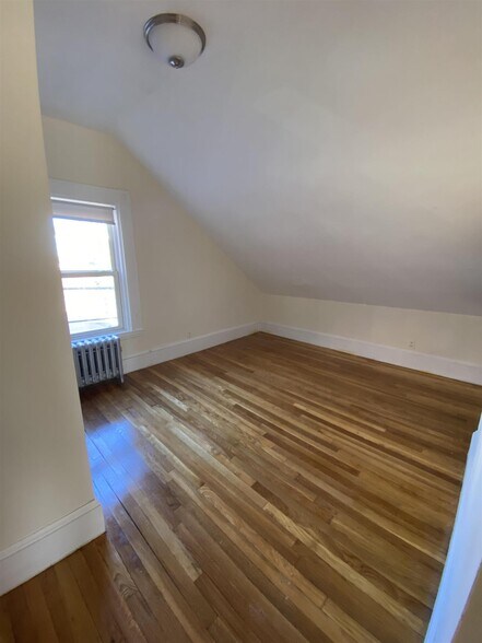 Building Photo - 379 Harvard St