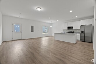 Building Photo - 1037 Gillespie Ln