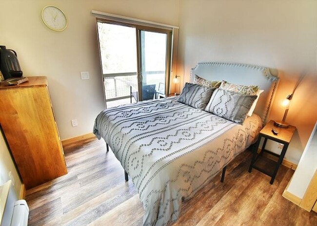 Building Photo - Summer Seasonal Rental- 734 Rocky Point Townhomes