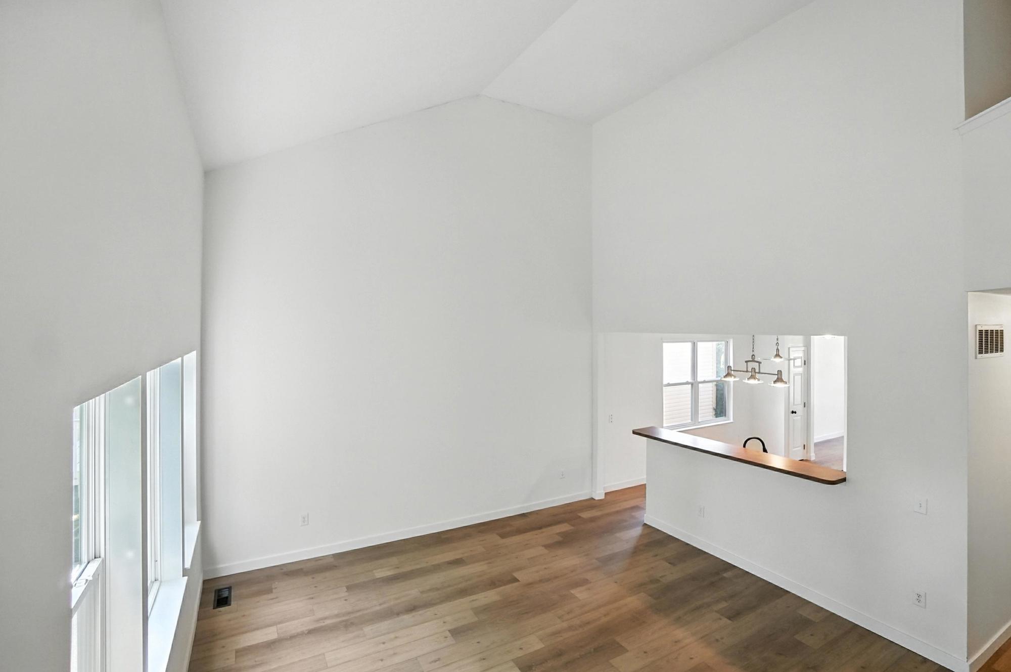 Building Photo - 2380 Oaktree Pl