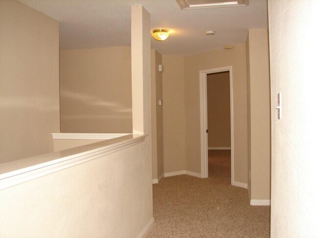 Building Photo - 1720 Lynnville Trail