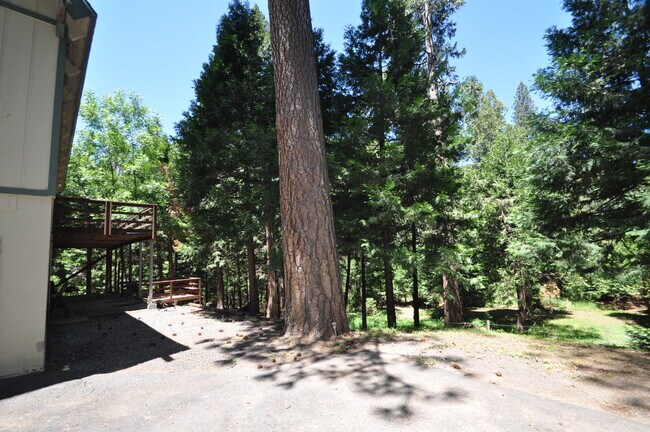 Building Photo - 23660 Ontario Dr