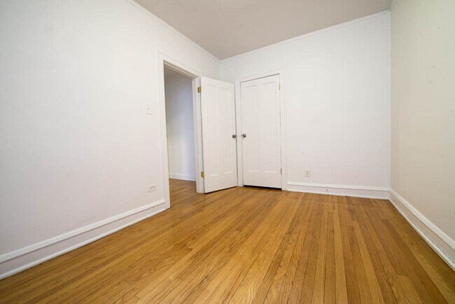 Building Photo - 11111 S Vernon