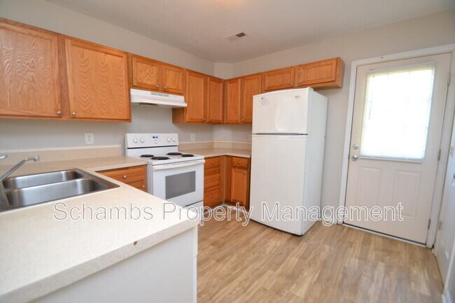 Building Photo - 824 Cumberland St